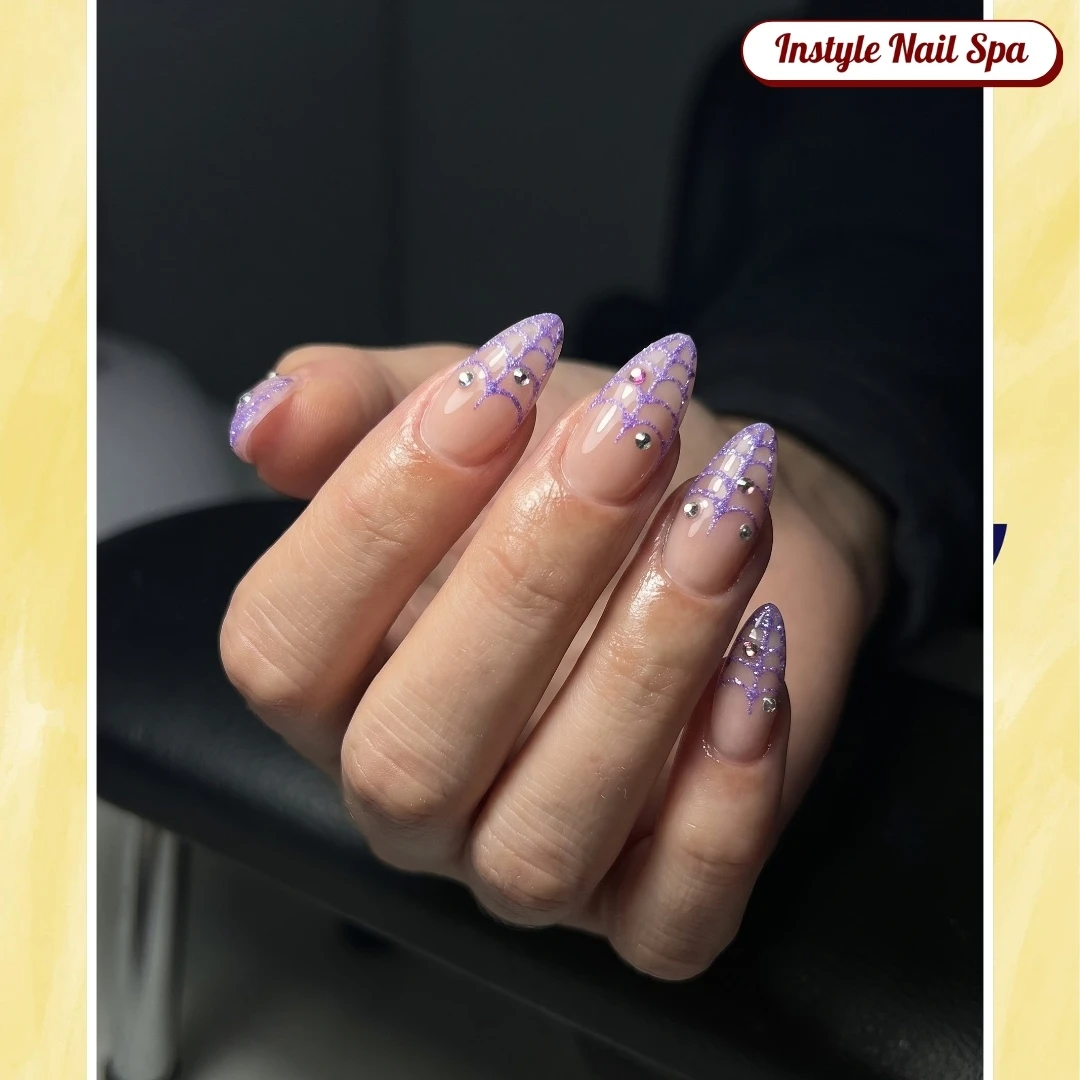 Trending nails art